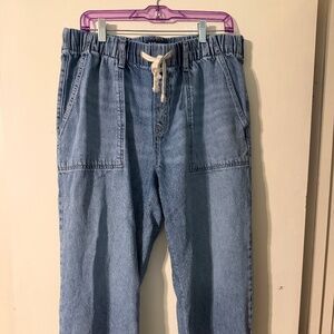 Gap Mid Rise SuperSoft Pull-On Barrel Jeans size L
